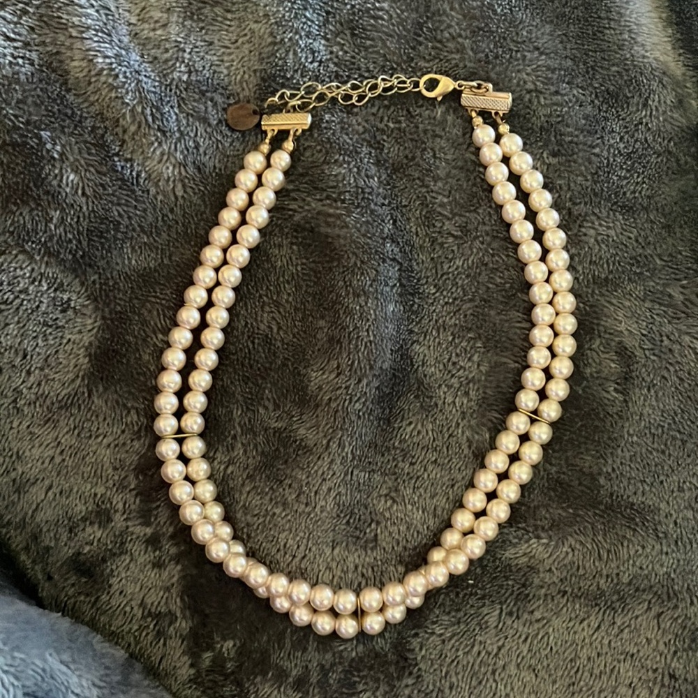 Pearl‎ Necklace